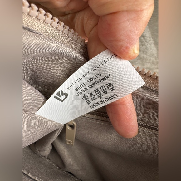 Buffbunny Quilted Crossbody Purse Tan Taupe Neutral Chamomile Wallet Convertible - Picture 14 of 15